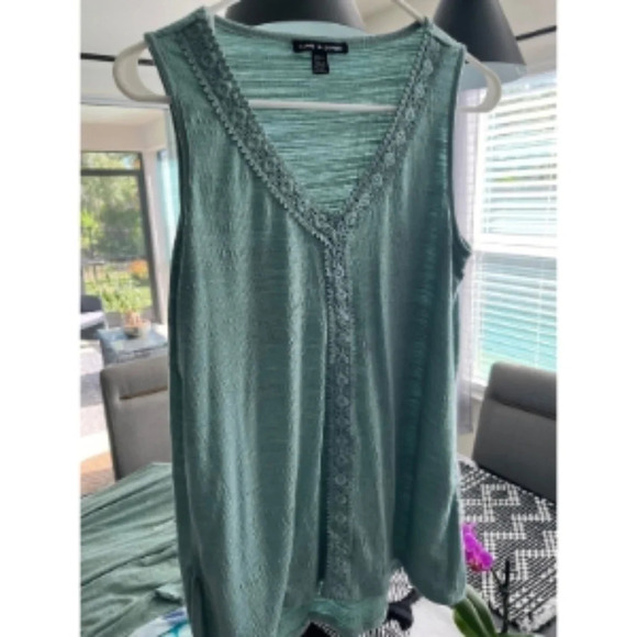 Cable & Gauge Tank Top Sage Green with V-Neck EUC - Picture 6 of 6